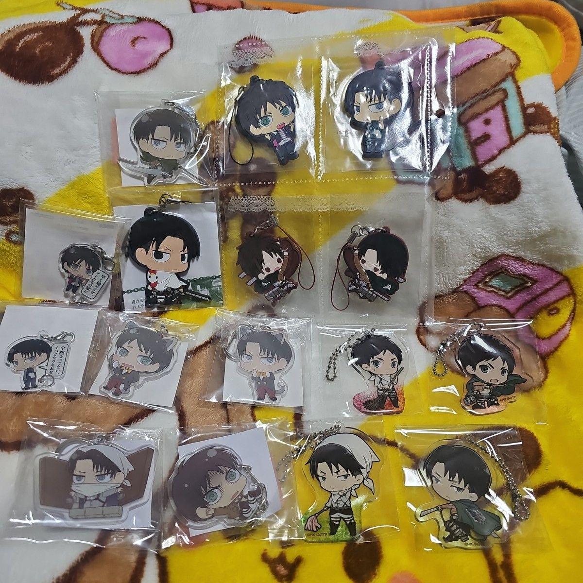 Used Attack on Titan Acrylic Keychain Rubber Strap 16 pieces