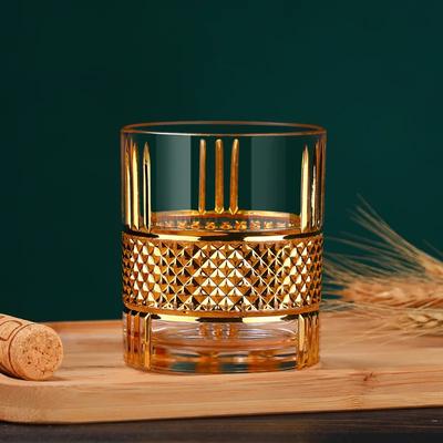 Cupa de whisky Phnom Penh de lux în stil european, cu un sentiment ridicat de acasa, sticlă aurie pictată manual și sticlă puternică