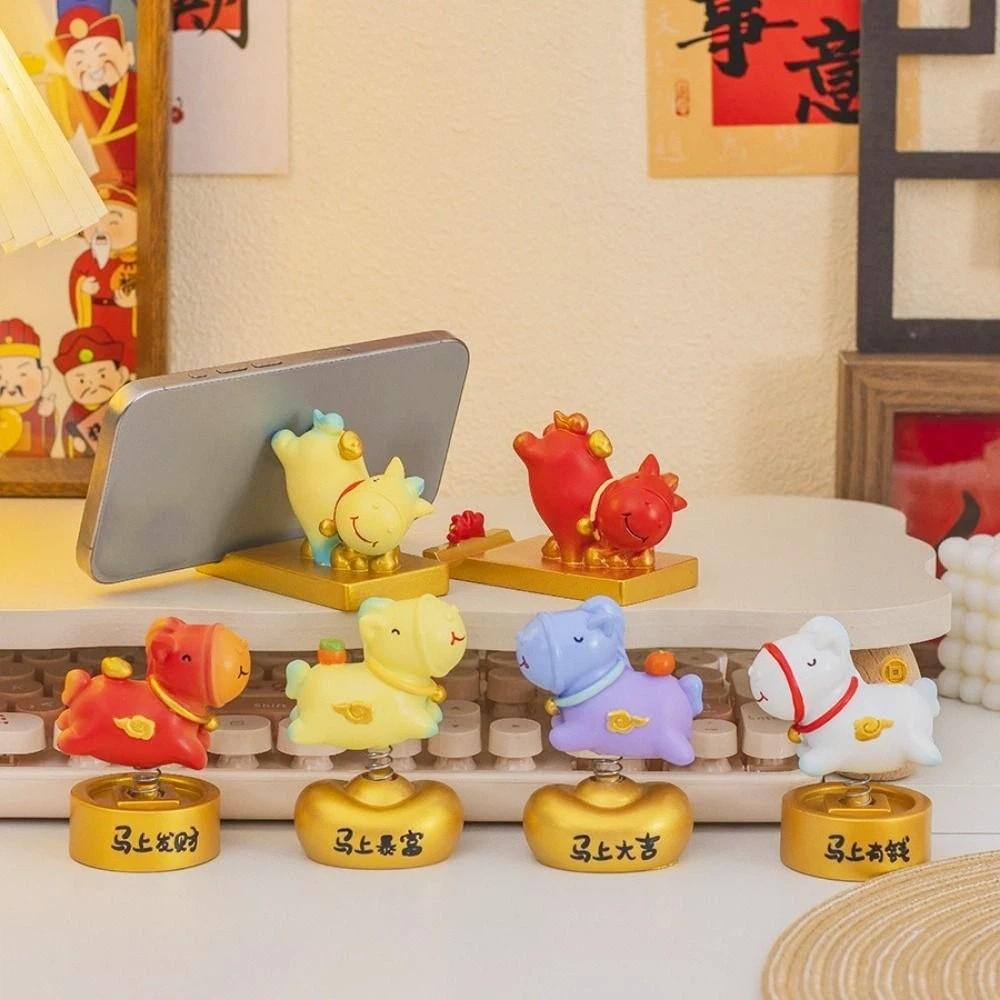 Creative Zodiac Horse Phone Holder Year of The Horse Horse Shaped Zodiac Horse Ornament Horse Mascot Resin Craft New Year Gift