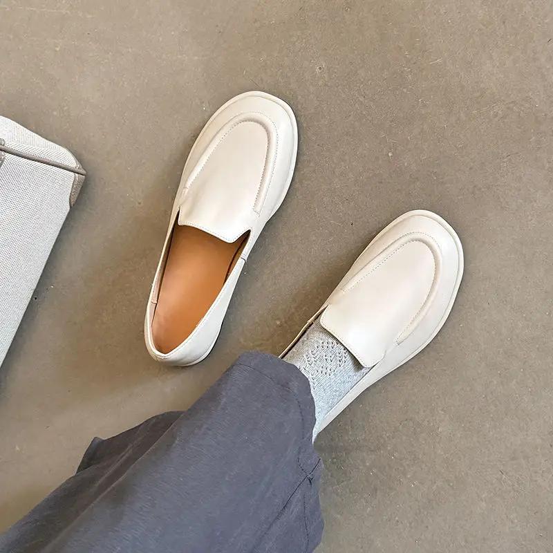 Fashion 2025 New Spring Women Loafers Genuine Leather Shoes for Women Round Toe Low Heel Women Flats Retro Genuine Leather Ladies Shoes