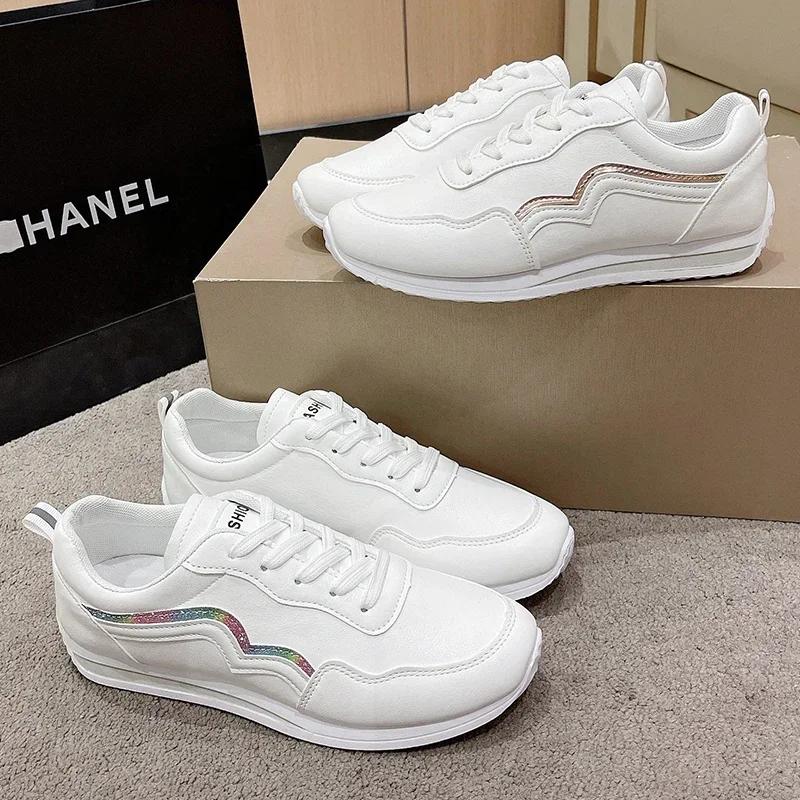 Damskie sneakersy z PU skóry białe casualowe sznurowane płaskie buty sportowe outdoorowe lekkie wygodne antypoślizgowe buty do biegania