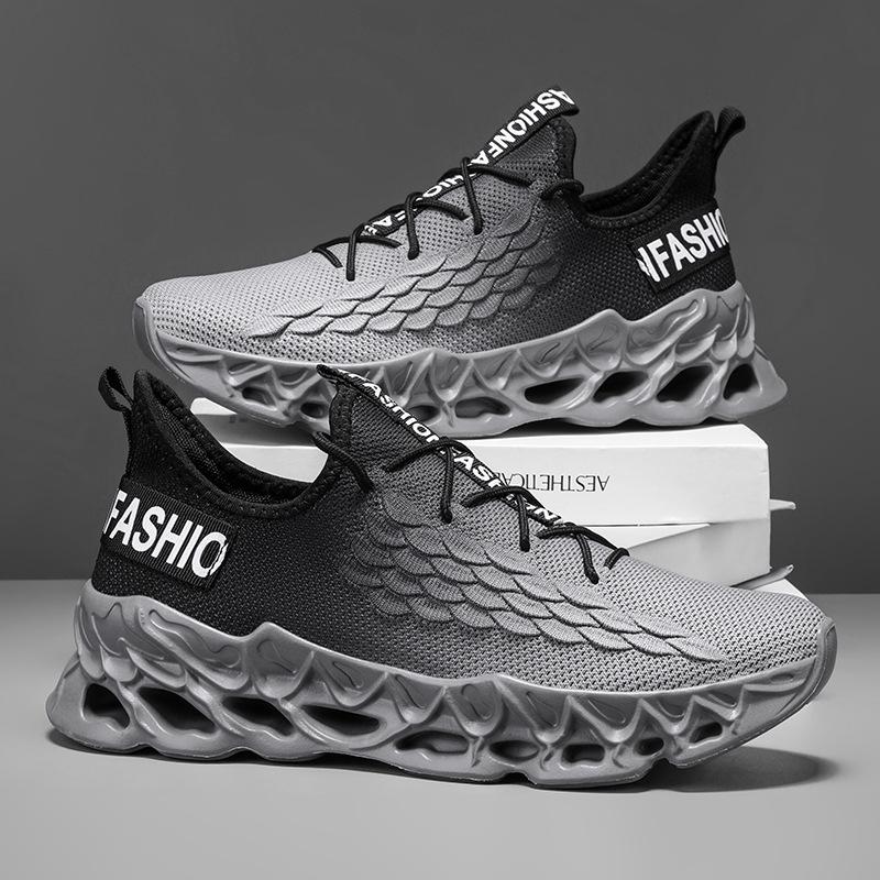 

Large size sneakers wear-resistant cushioning rebound sneakers breathable flying shoes fish scale pattern ultra-light running shoes 46 сірий колір