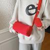 Leichte einfarbige Nylon-Zylinder-Umhängetasche Heißer Verkauf Trendige minimalistische Handtasche Lässig mit passender Münz-Crossbody-Tasche