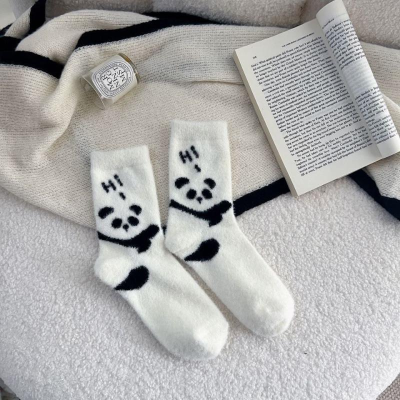 Black and White Panda Cartoon Socks, Women's Mid-calf Socks, Autumn and Winter Thickened with Fleece, Warm and Cold-resistant, Cute Snow Floor Socks