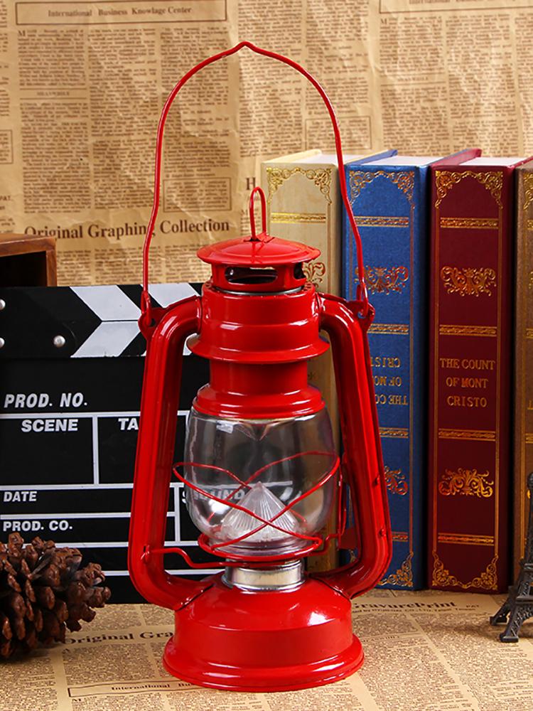 Vintage Wrought Iron Kerosene Hurricane Lamp - Nostalgic Camping Decor & Photography Prop