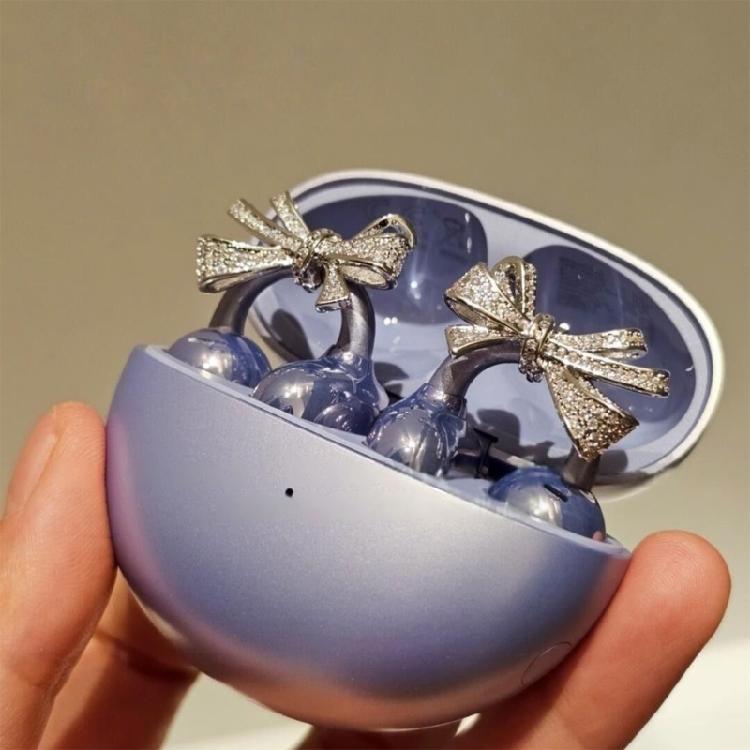 Versatilitys Butterfly Ear Clip Earphone Decorations Easy Installation Ideal For Fashion Creators Customs Designs Jewelry