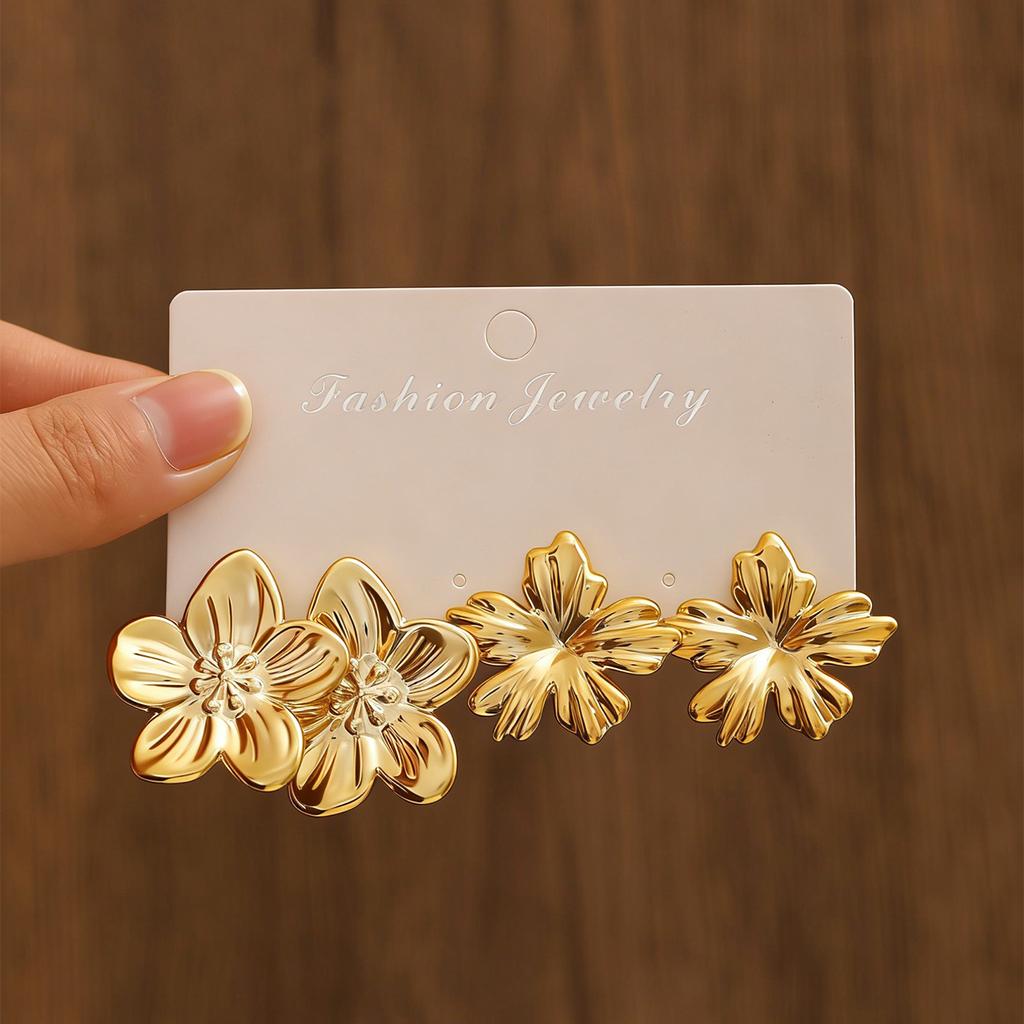 Popular retro gold flower earrings women's simple sun flower stud earrings ear jewelry