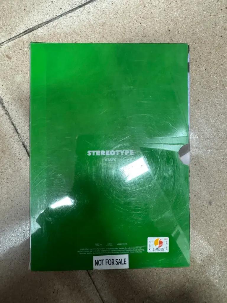 STAYC secret sale STEREOTYPE autographed sunglasses album Used