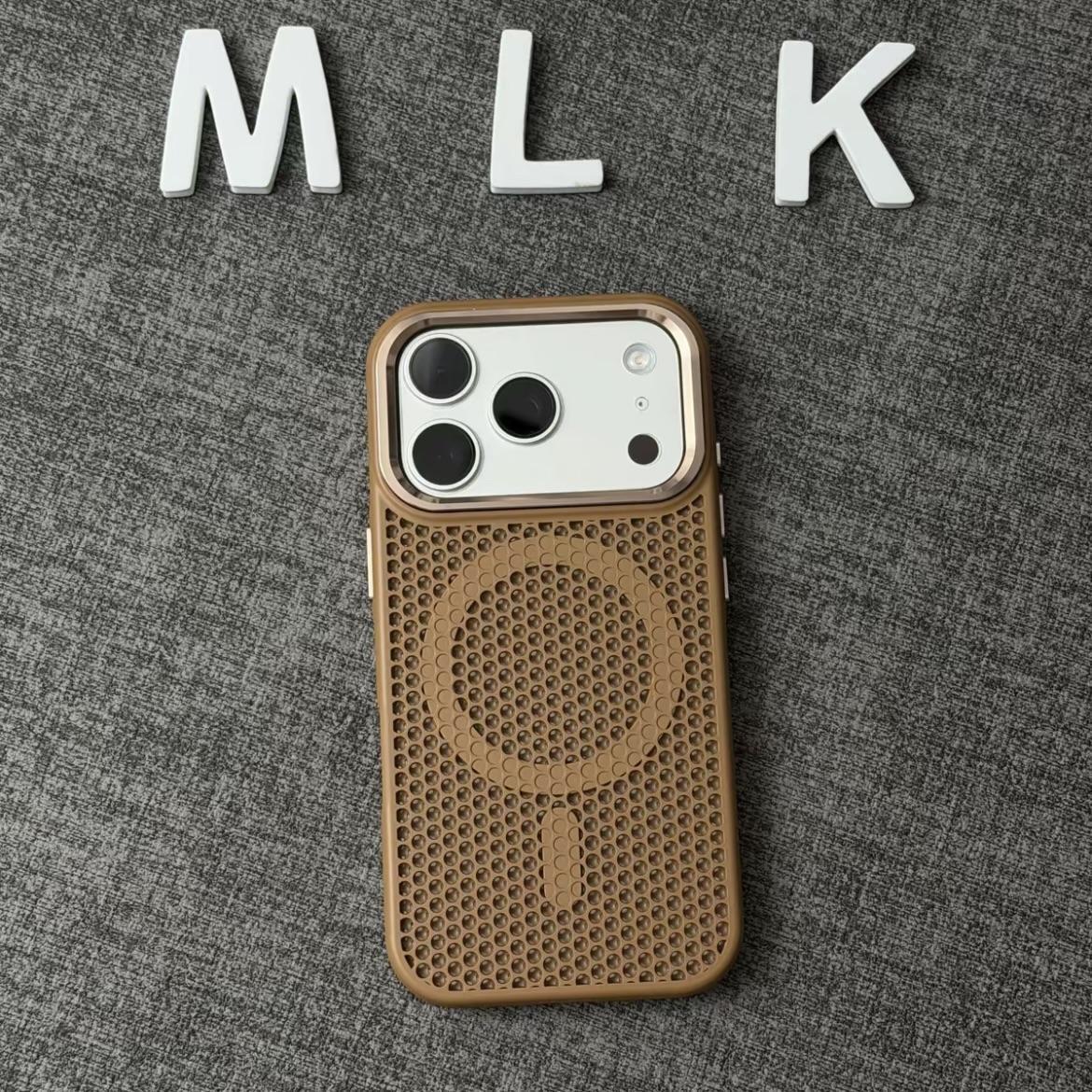 

iPhone17PROMAX skin-sensitive honeycomb heat dissipation magnetic suction mobile phone case is suitable for Apple 16 all-inclusive anti-drop iPhone 17