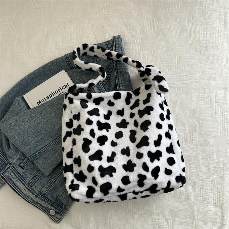 

Mao Mao bag autumn and winter new women s bag Spice girl leopard print shoulder armpit bag large capacity messenger bag commuter plush bag