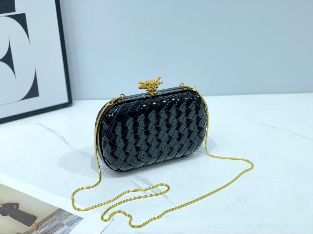 Elegant Luxury Evening Woven Chain Clutch - Women's High-Style Shoulder Bag