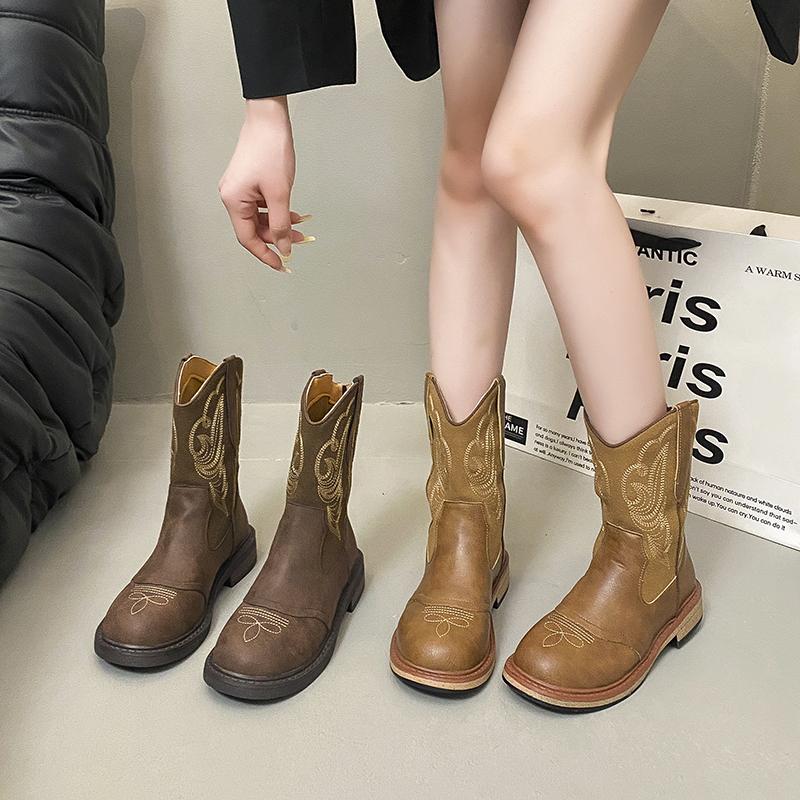 New Style Embroidered Cowboy Boots for Women Leather Boots Lightweight Comfortable Western Boots Zapatos De Mujer Plus Size