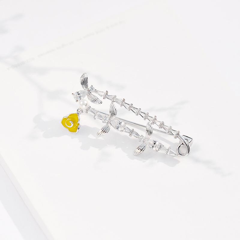 Bo Xin Yun Korean Style Temperament Bee Brooch, Micro-inlaid Zirconia, Versatile Women s Accessory