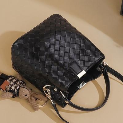 Trend Imitation Woven Bag Casual Versatile Portable Bucket Bag Retro Large Capacity Shoulder Messenger Bag