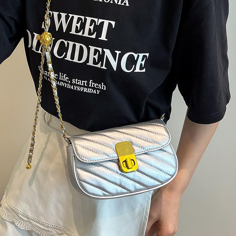 Popular Korean Version Trend Fashion Temperament Small Square Bag High Sense Commuting Versatile Light Luxury Chain Messenger Bag Women