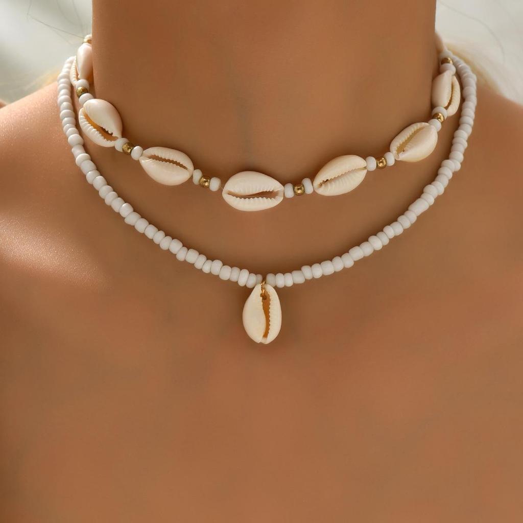 Minimalist Beach Style Shell Pendant Necklace with Handmade Rice Bead Double-Layer Chain