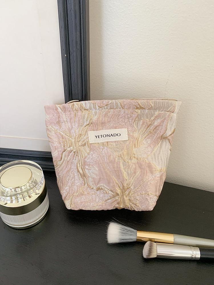 

L/M/S Relief Jacquard Makeup Bags Women Cosmetic Bag Female Clutch Bag Toiletry Bag Makeup Pouch Travel Cosmetic Organizer