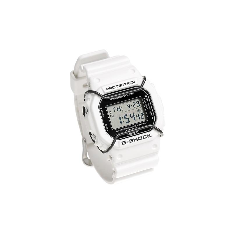 Casio G-SQUAD Series 200m Waterproof Digital Quartz Movement Resin Strap Japanese and Korean Watch Men's Watch White Dial DW-5600TNT-7DR