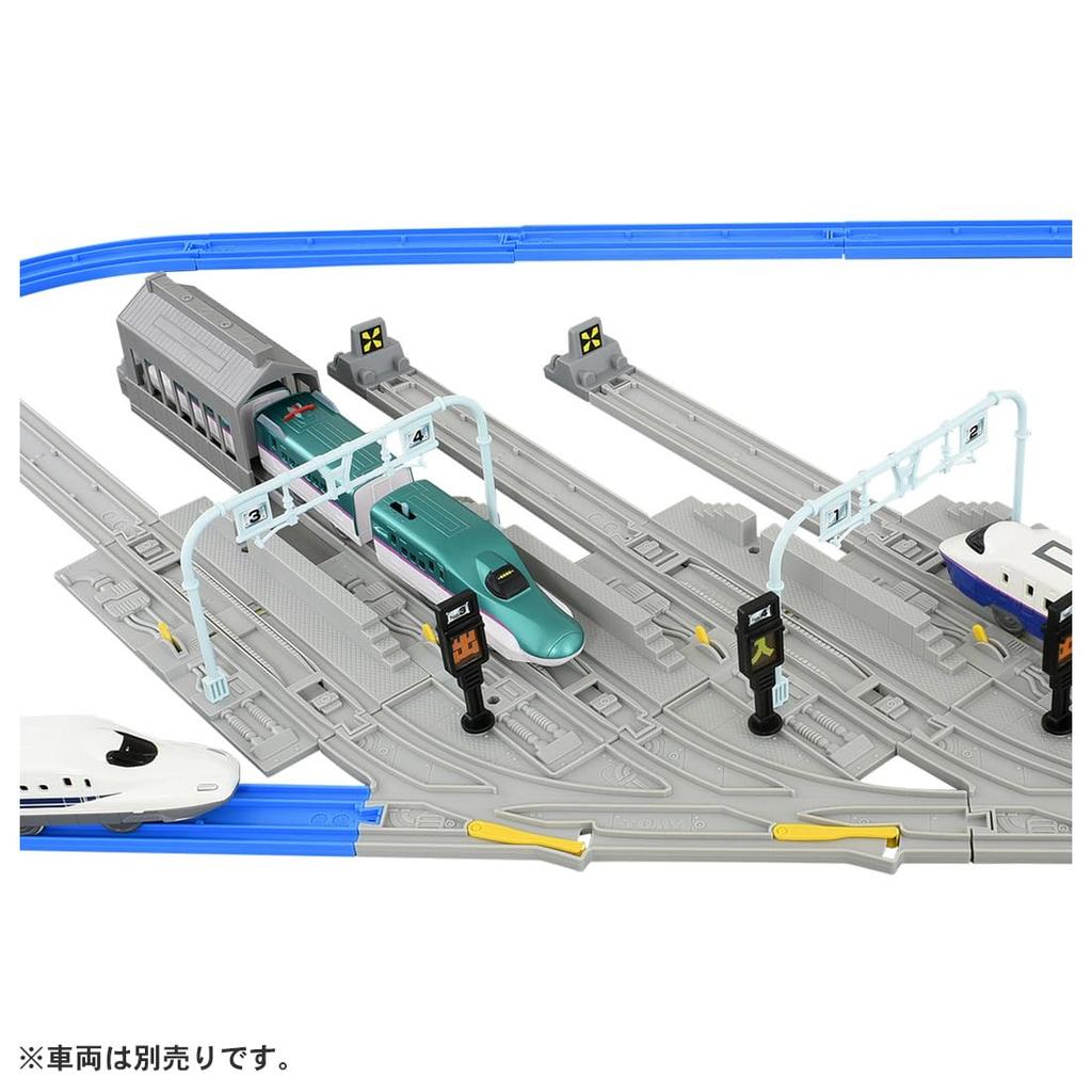 TAKARA TOMY Plarail Arrange the Trains In Train Depot Rail Set Let's Style!