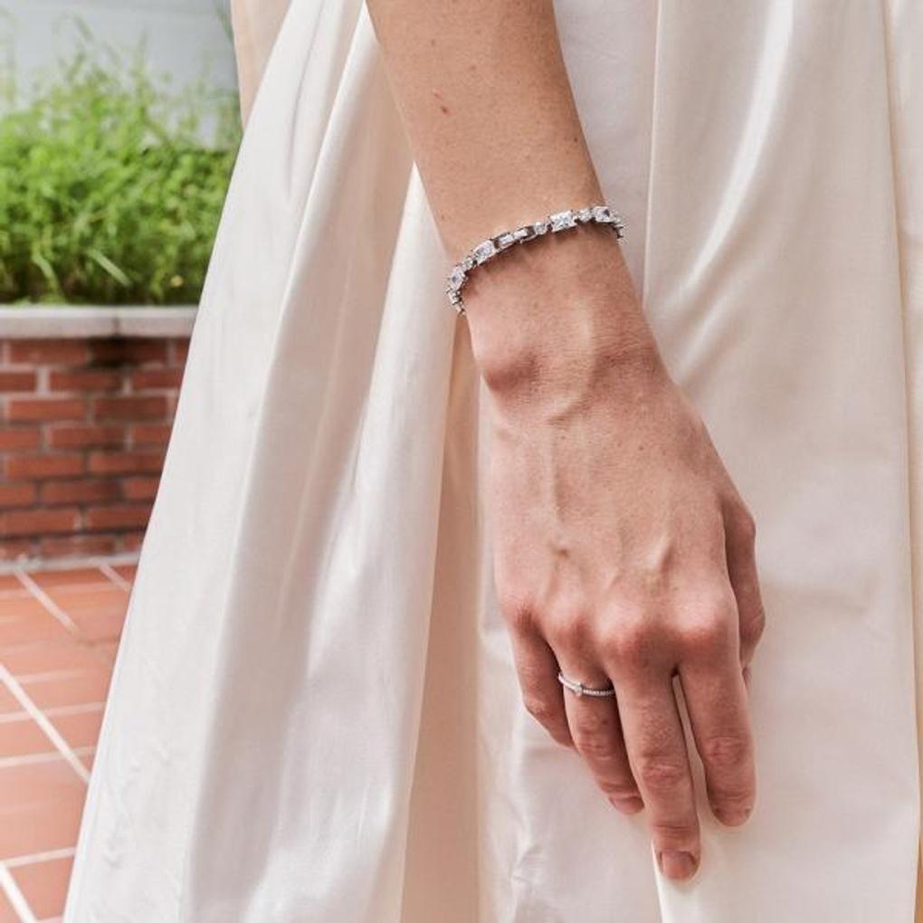 Twinkle White Square Bracelet (S) OTB122912QWW