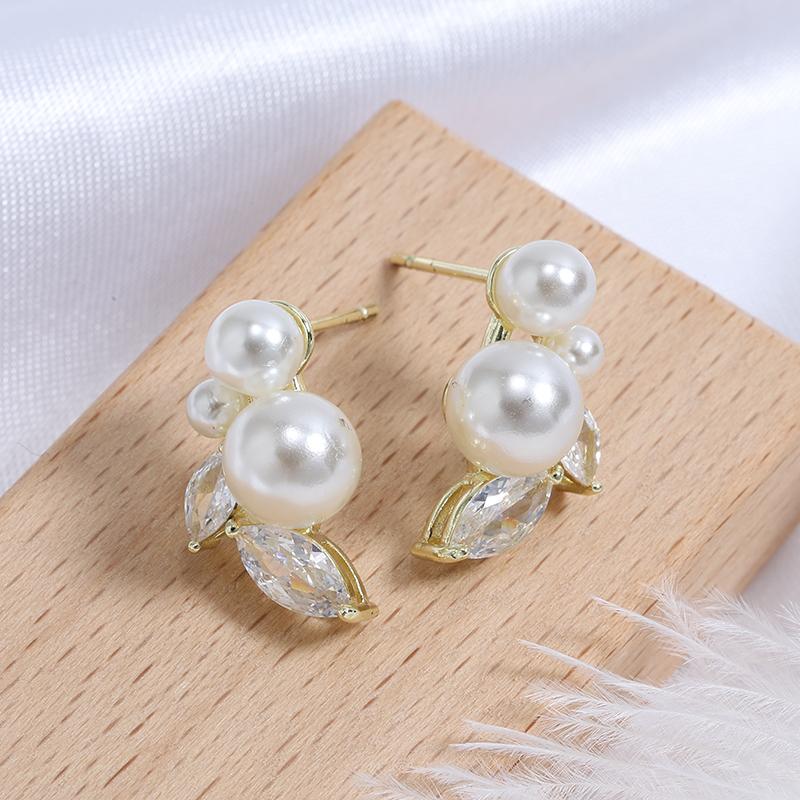 

ZAKOL Cute White Imitation Pearl Stud Earrings for Women Shiny Zirconia Leaf Earring Girls Party Wedding Jewelry