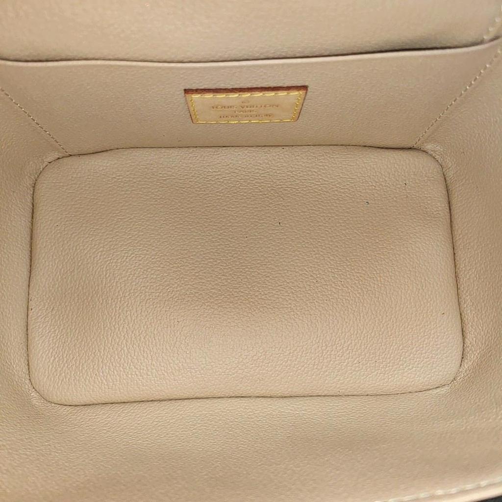 [Pre-Owned] Nice Elegant Shape Lv Monogram Metal Zipper Head Coated Canvas Makeup Bag Handbag Mini - Excellent #1RPE6W2