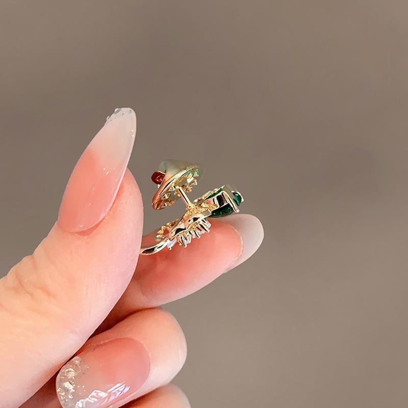 Four-leaf Clover Anti-glare Brooch, High-end and Elegant, Anti-glare Clasp Brooch, Versatile, Exquisite and Personalized Design Pin