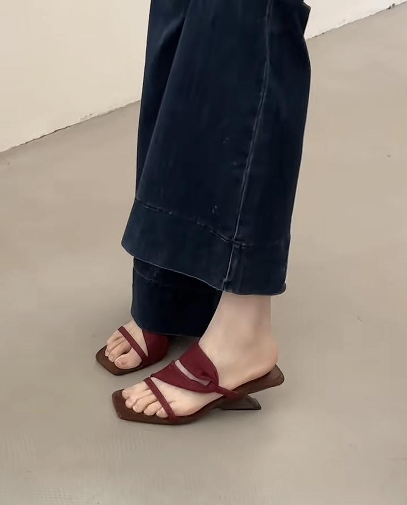 Color matching retro babes! Square head suede one-word with wedge heels slippers women's summer open-toed high-heeled sandals