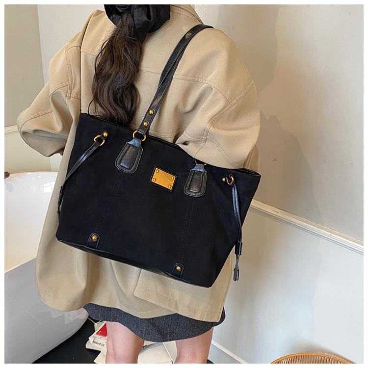 2025 Retro Matte Large-Capacity Women's Fashion Tote & Shoulder Bag