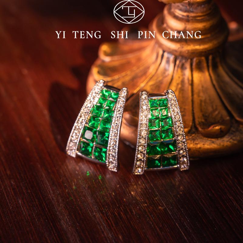 Посеребренный Модный Дизайн Французская Легкая Роскошь Темперамент Универсальный Набор Браслет Серьги-гвоздики Женский