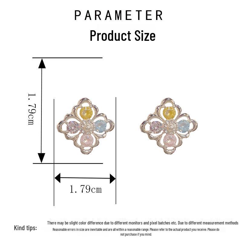 Silver Four-Leaf Clover Stud Earrings - Fashionable, Luxurious, and Versatile Sterling Silver.