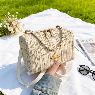 Fashionable Stylish Woven Straw Women's Bag 2026 New Trendy Chain Handbag Simple Shoulder and Crossbody Small Bag