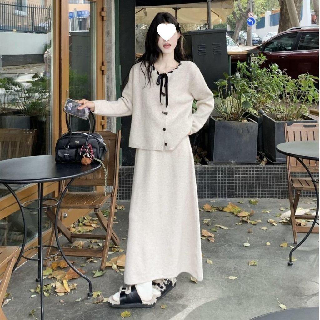 Korean Style Round Neck Knit Cardigan Set for Women - Autumn/Winter Collection, Loose Fit, Casual Style.