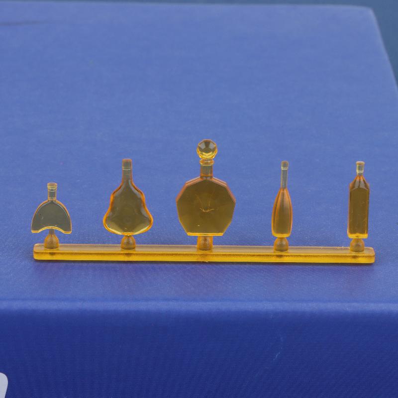 Miniatur-Weinglas und Flaschen-Set 1:12 Maßstab Puppenhaus Zubehör Transparent Mini Barware Modell Für Puppenhaus Bar Dekoration