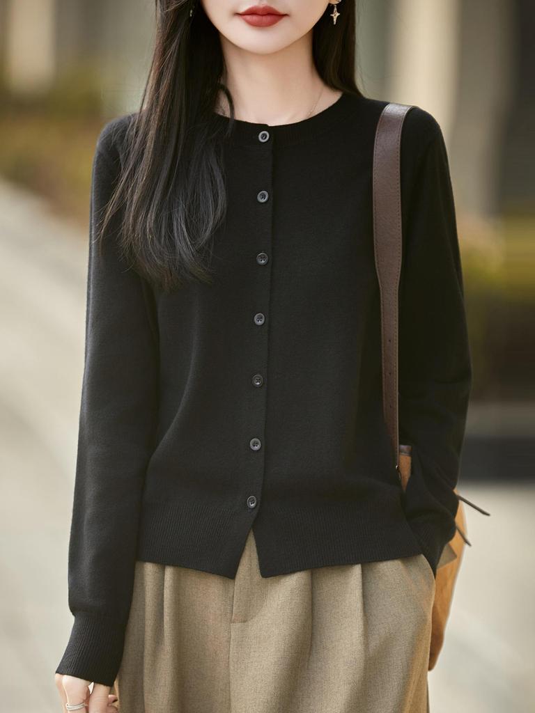 Chic Women's 100% Wool Cardigan: Round Neck, Button-Up, Slimming, Versatile for Autumn/Winter 2026