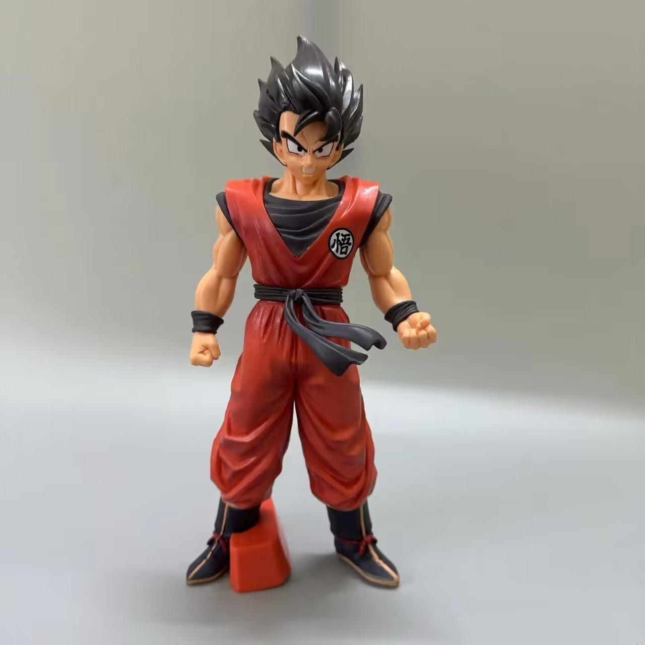 

The Gokudozu GK Kyunute Team has arrived! The standing figure model of Son Goku s King Fist collectible item as a gift. красный