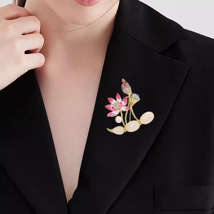 National Style Powder Lotus Lotus Brooch High-End Women'S Exquisite Enamel Lotus Pod Brooch Light Luxury Design Sense Pin Suit Accessories