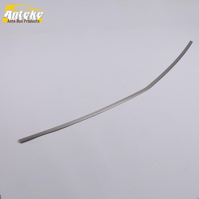 Suitable for 16 XT5 models: Rear Guard Plate, Stainless Steel Trunk Protector, Tailgate Modification Accessories.