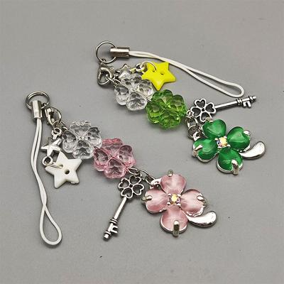 Prachtige Geluksblad Telefoonhanger Mode Telefoonketting Schattige Klavertje Vier Sleutelhanger Rugzak Decoratie Accessoires