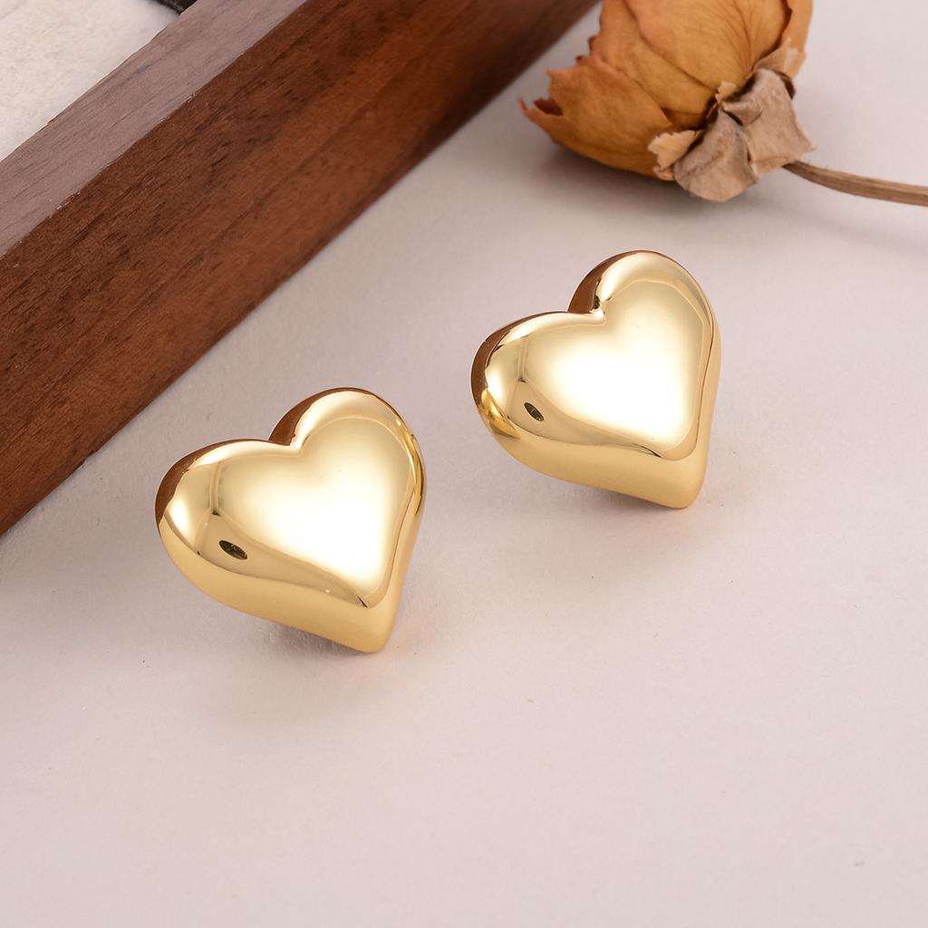Love Glossy Earrings Do Not Fade Versatile Basic Course Simple Three-dimensional Earrings Fashion Temperament Niche Design Earrings