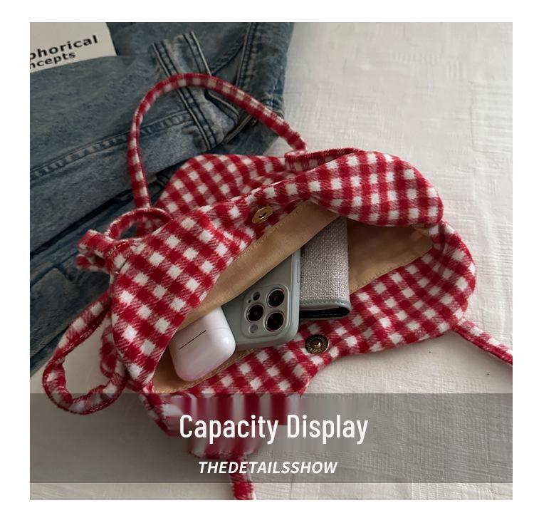 Heart-Shaped Canvas Plaid Crossbody Bag - Korean Style, Large Capacity, Versatile Shoulder Bag for Women and Students