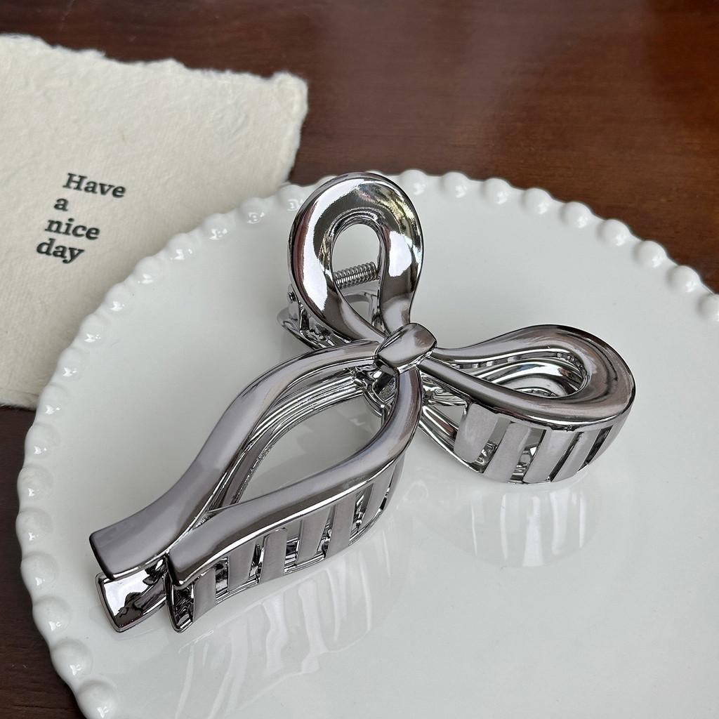 High-end Large Hair Claw Clip In Shiny Silver Resin For Effortless Elegant Hairstyles