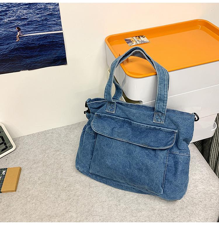 

2025 large-capacity casual tote bag simple commuting lightweight and versatile shoulder bag college student class tote bag світло-синій колір