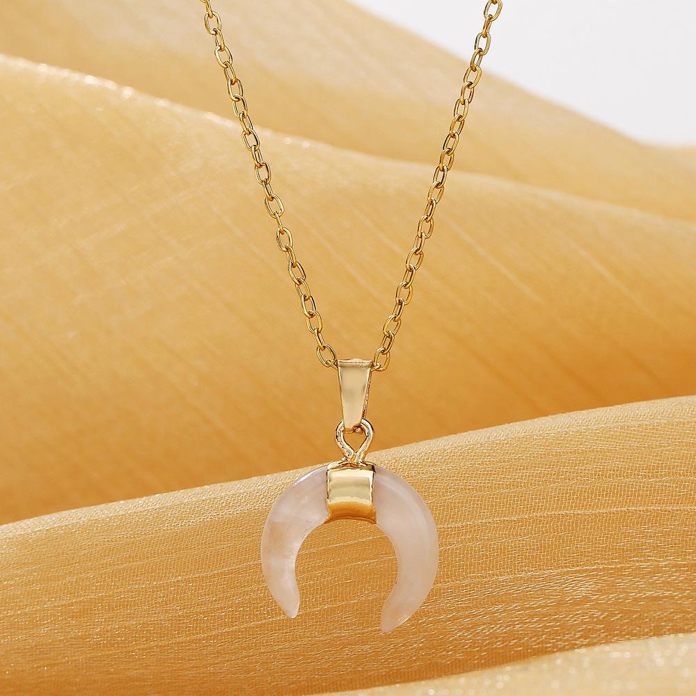 Popular European and American Natural Aventurine Moonstone Necklace - Elegant Pendant Jewelry