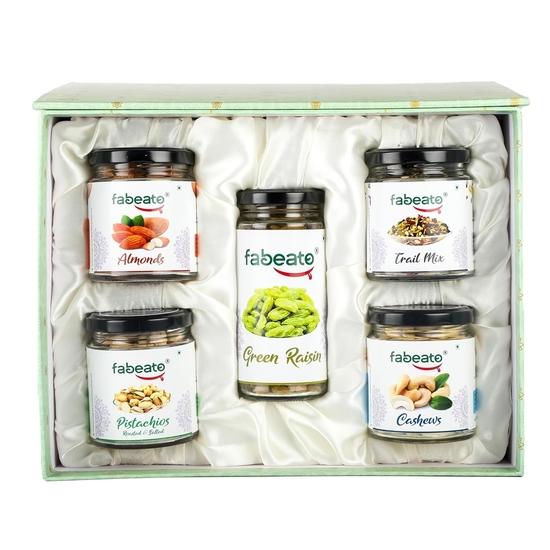 Fabeato Premium Special Mixed Dry Fruits Nuts Seeds Gift Box for 540g| Perfect Festive Gift for Loved Ones| Gift Hamper Box