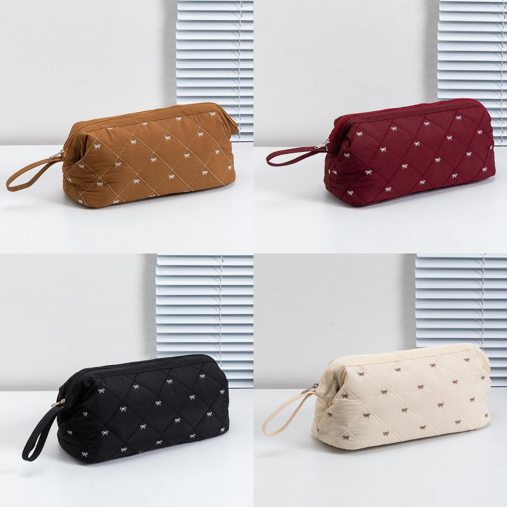 Large Cube Style Travel Storage Bag With Multifunctional Design For Vacation Use
