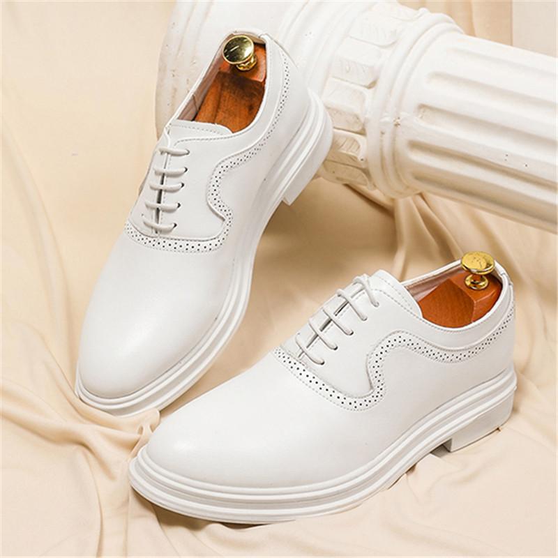 Luxury New Designer Men's White Lace Up Vintage Brogues Oxford Shoes Formal Wedding Dress Homecoming Sapatos Tenis Masculino
