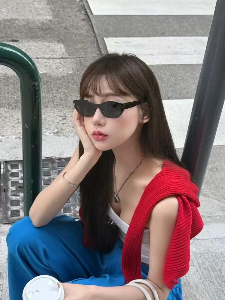 Stylish Retro Metal Cat-Eye Sunglasses for Women – High-End Fashion Brand