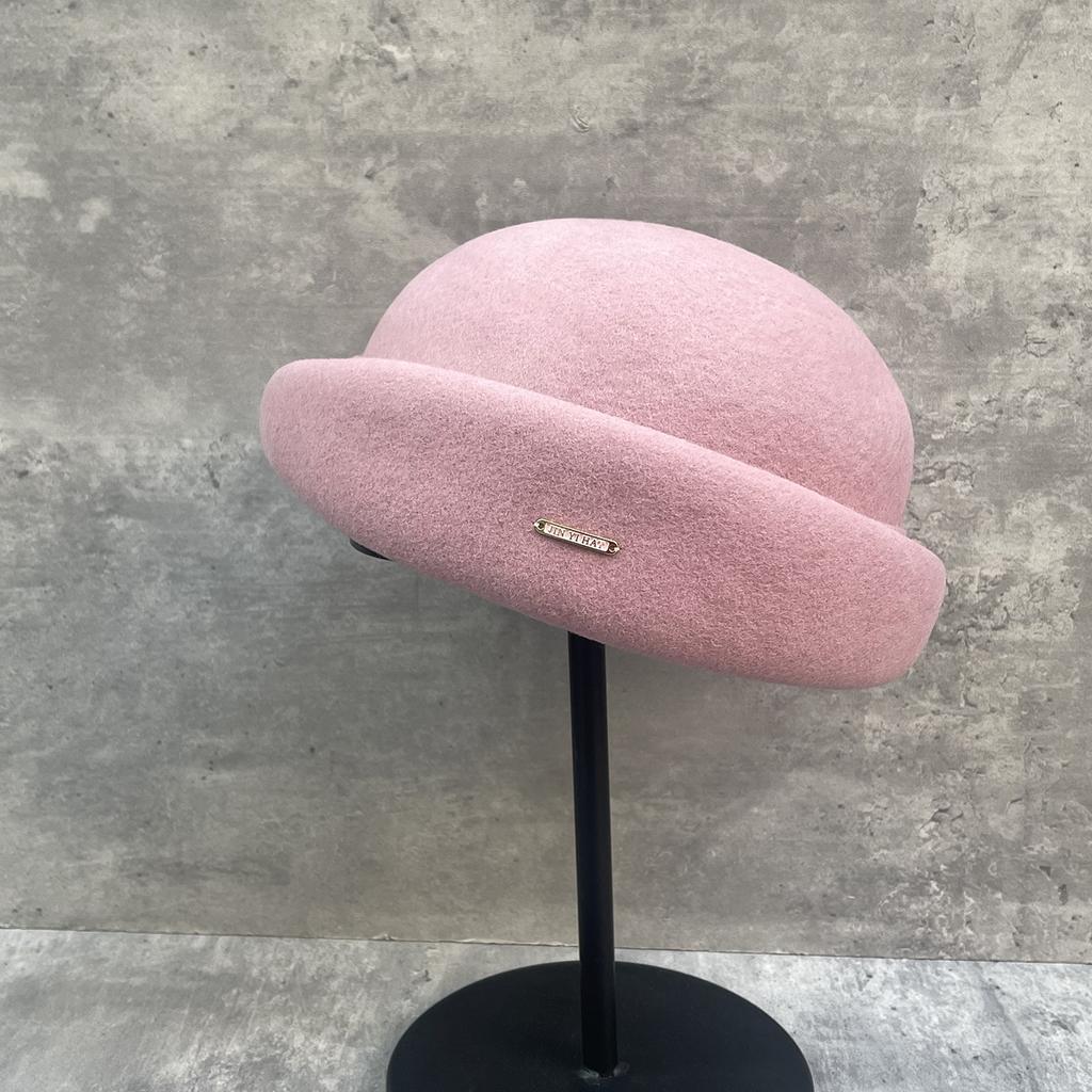 Blogger With Pink Wool Pearl Pot Hat Feminine Elegance Temperament Top Hat French Woolen Beret