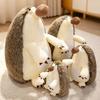 Plusieurs Tailles Jouets en Peluche Hérisson Nez Long Peluches Jouets Remplis Cartoon Rondouillard Poupée Hérisson Coussin Jeté Douillet Moelleux Décor Kawaii